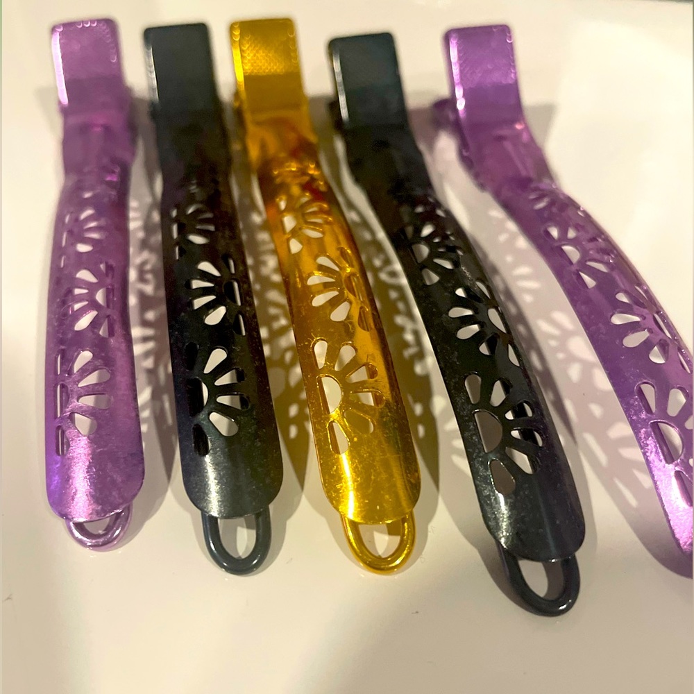 Set of 5 metal sectioning floral hair clips